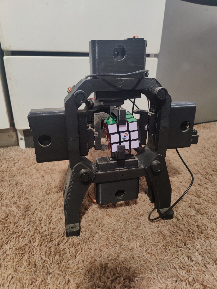 Rubik's Cube Solving Robot